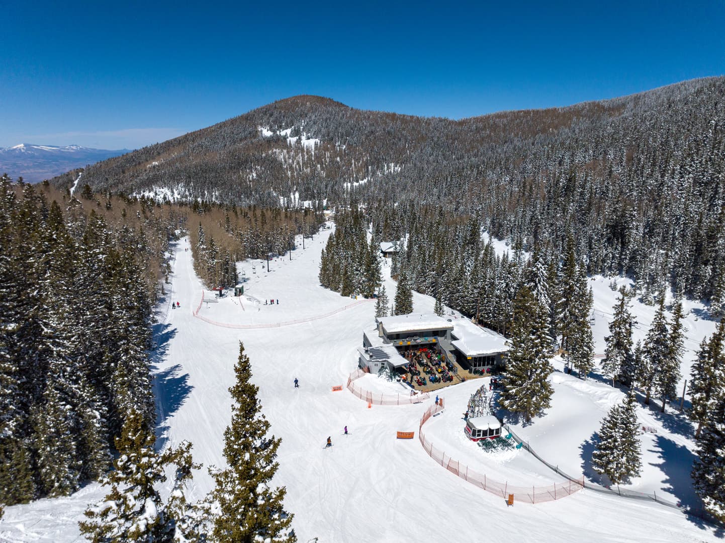 Live Music at Totemoff’s featuring DJ Jot.Tea